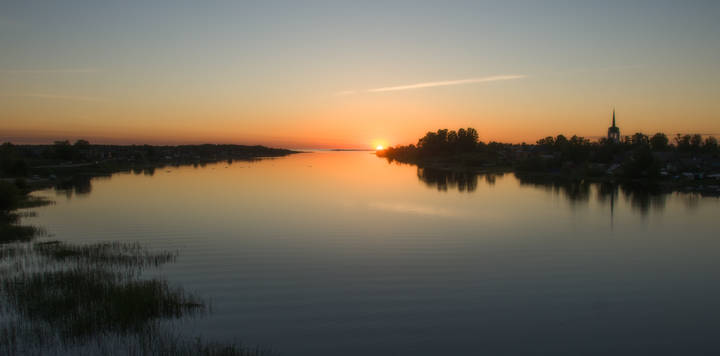 sun goes down