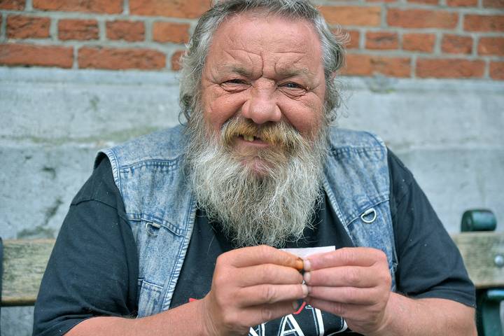 A happy homeless.