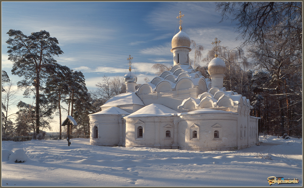 Церковь Михаила Архангела в Архангельском.