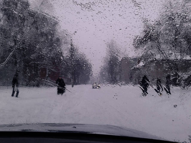 Непогода,через стекло.