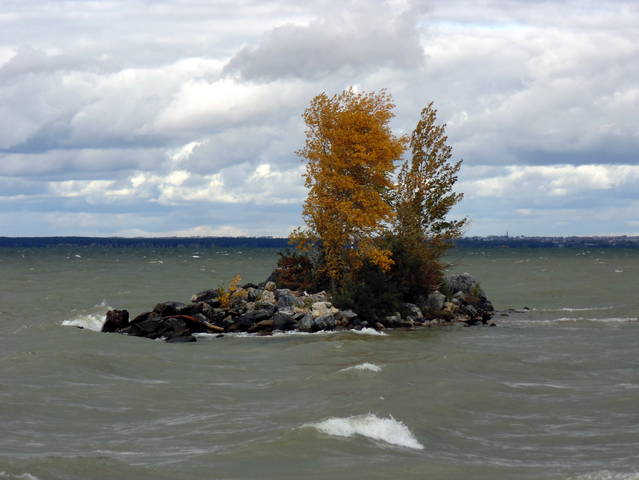 Море волнуется .