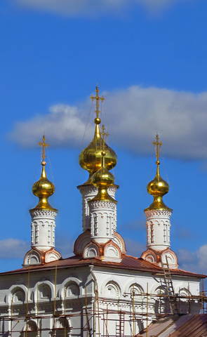Золотые купола.