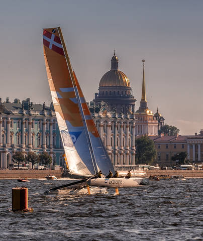 Катамараны на Неве