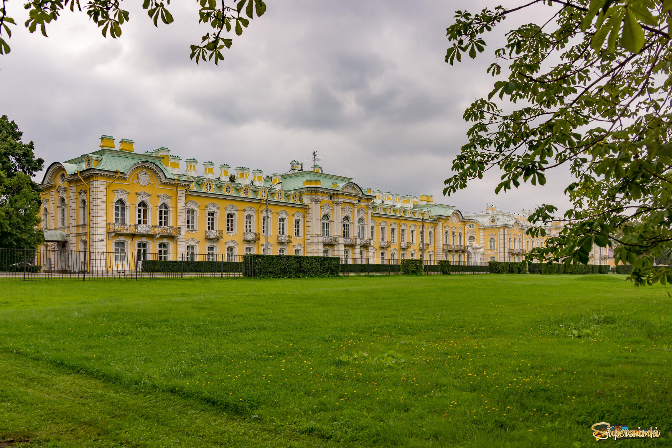 Дворец в Петергофе