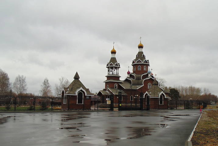Храм после растаявшего снегопада .
