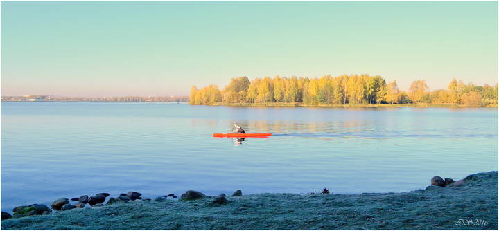красное каноэ