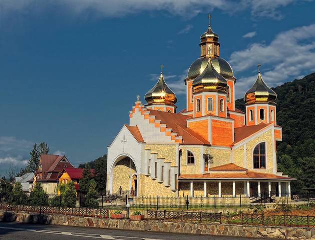 Храм