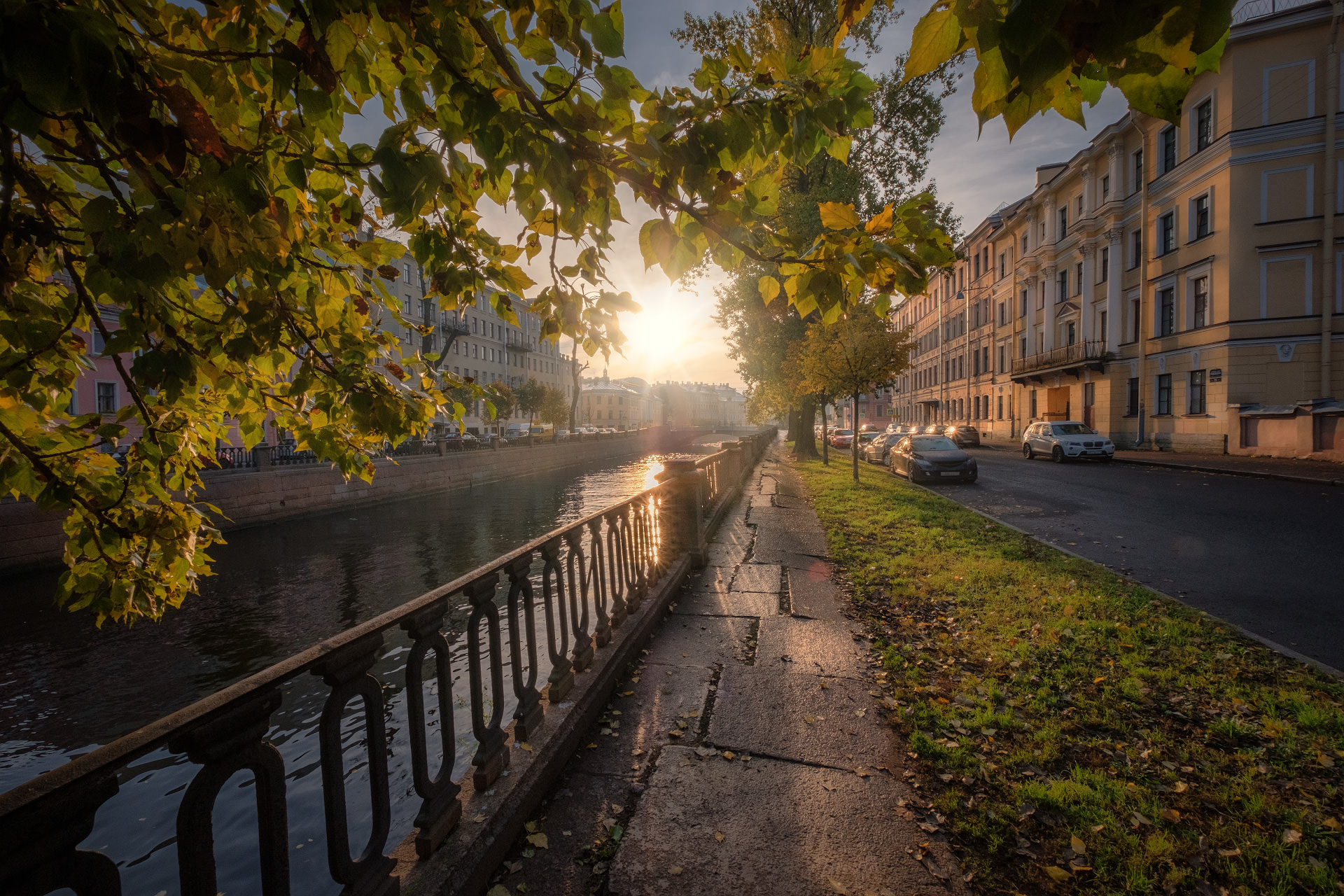 Осеннее солнце на канале Грибоедова