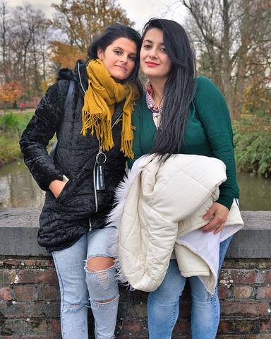 Girls of Bruges.