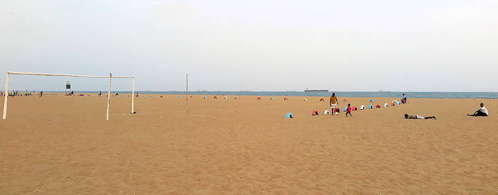 Ломе. Пляж