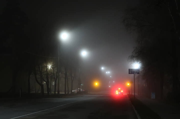 Туман в ночном городе