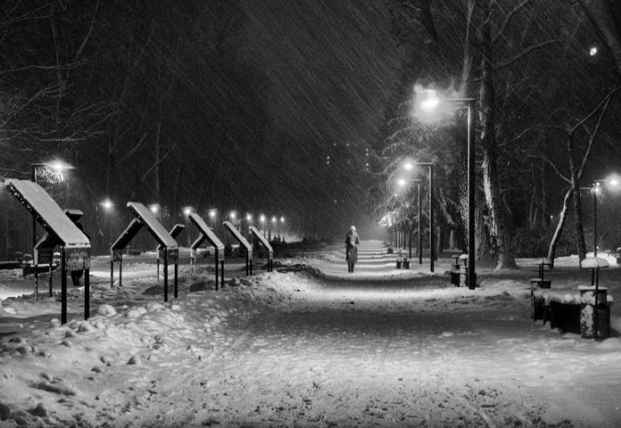 Вокруг лишь снег...В городе моем метель...
