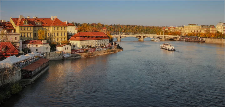  На реке