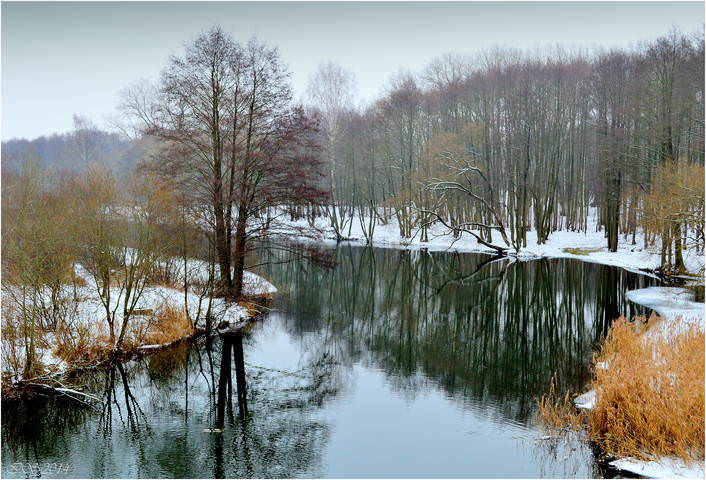 зимняя река