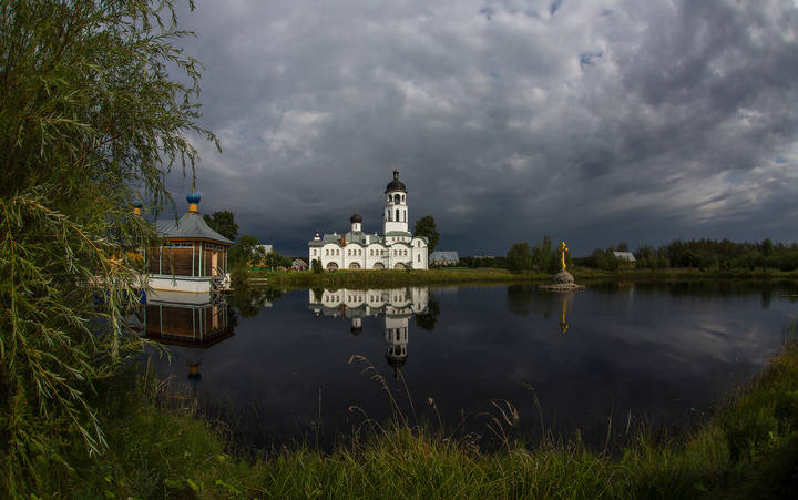 Иоанно-Богословский Савво-Крыпецкий монастырь