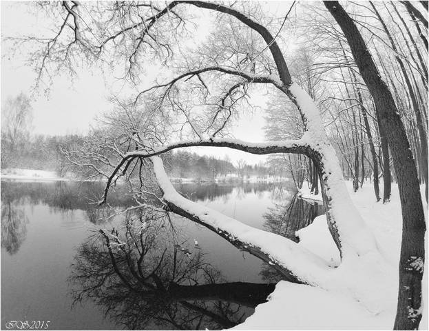 над водой*