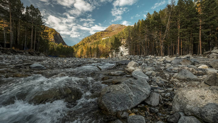 Горная река Кынгарга.