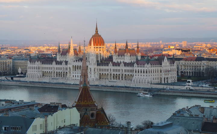 вечер с  видом на Парламент