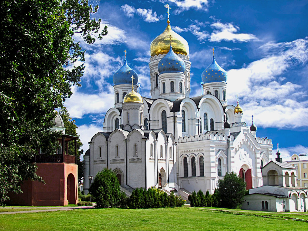 Монастыри в Москве.