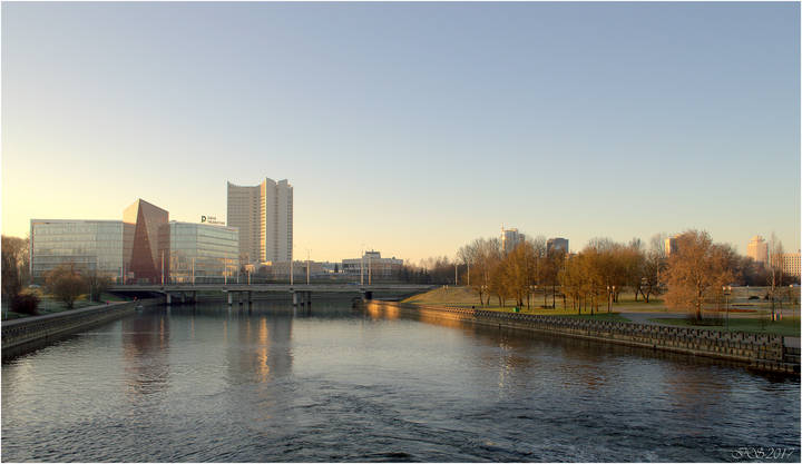 утро в городе