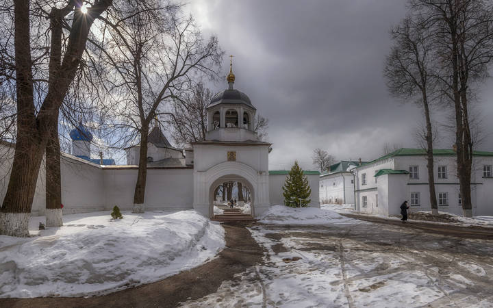 Женский монастырь