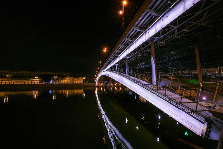 Возле моста…