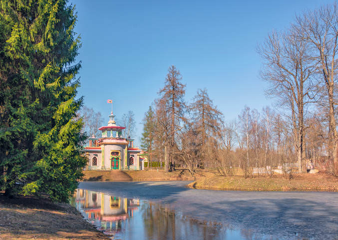 Екатерининский парк. Скрипучая беседка.