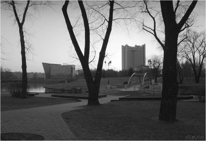 весенний рассвет в городе
