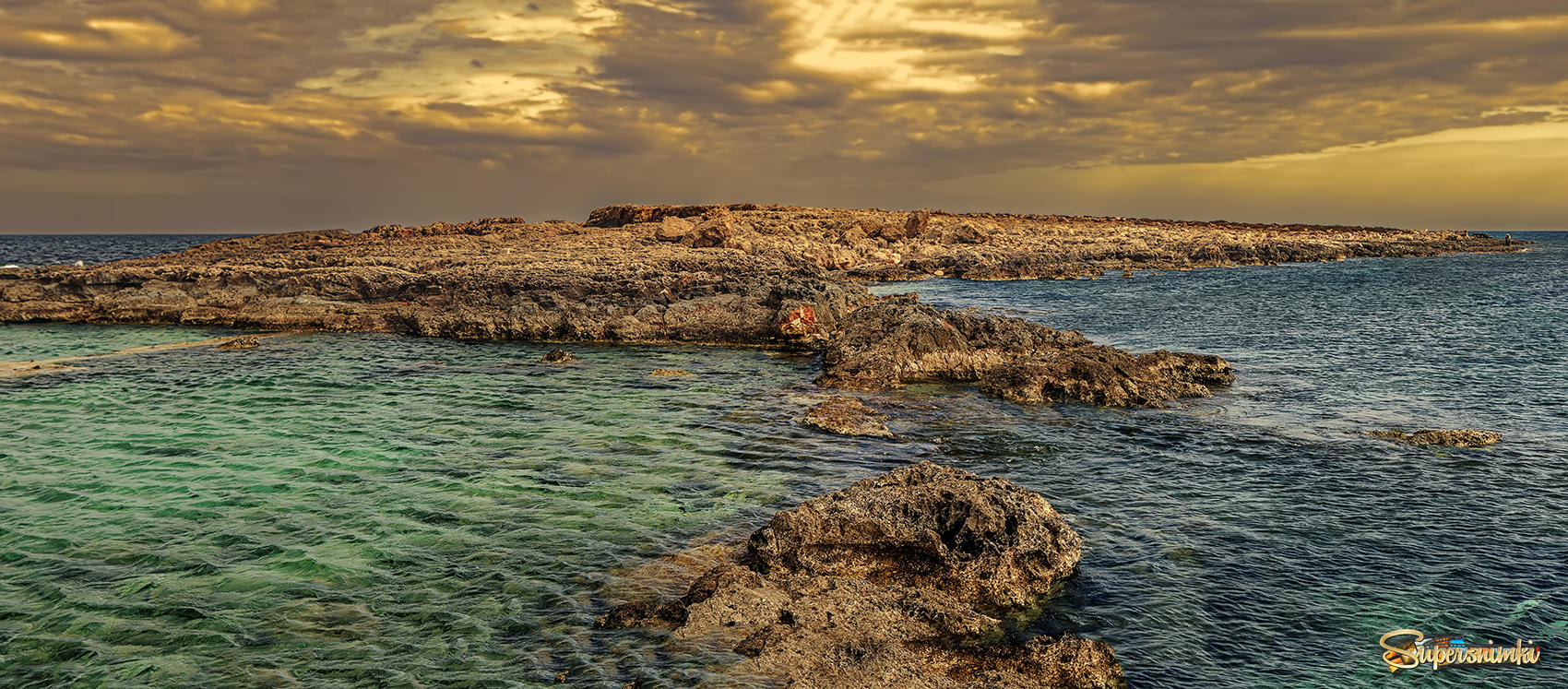 Мальтийское побережье недалеко от города Кавра
