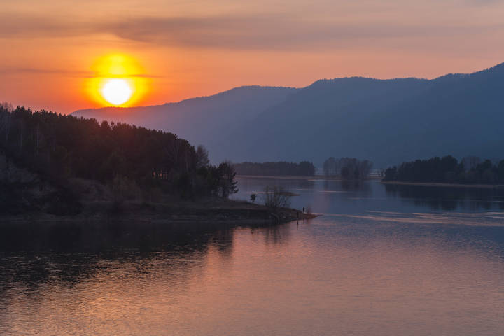 На закате