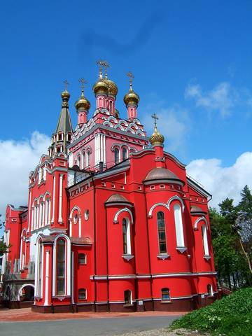 Возрождённый  храм