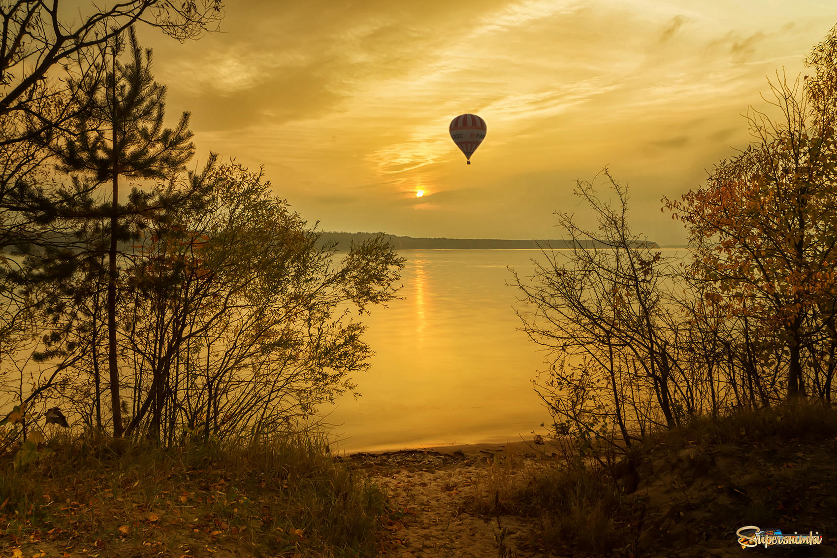 Воздушный шар над Каунасской лагуной