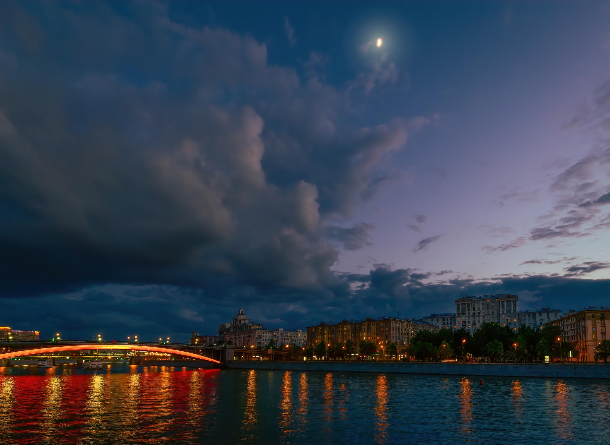 Закат на Москва-реке