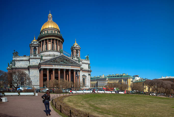 Полдень. Исаакий.