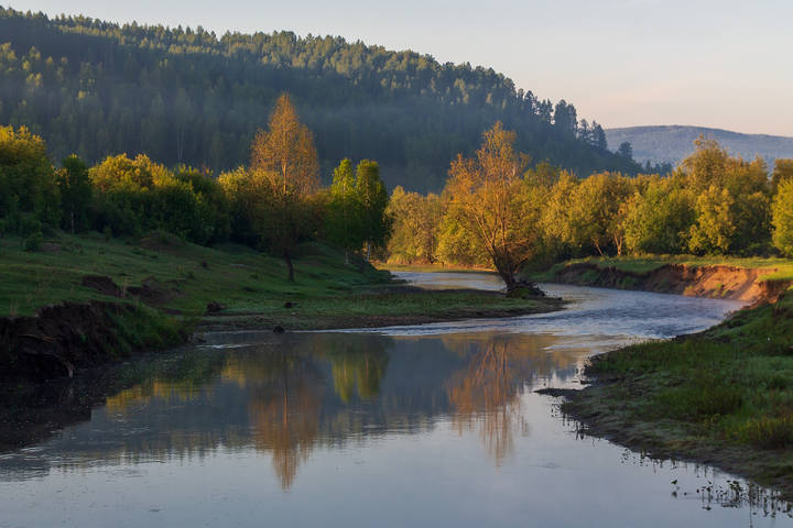 Красная река