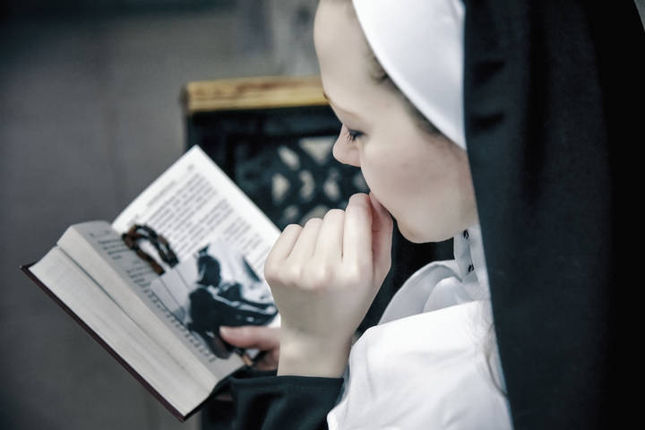 Nun