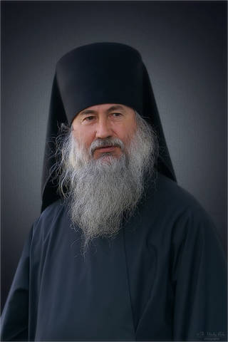 Полковник ВВС, ныне монах. 
