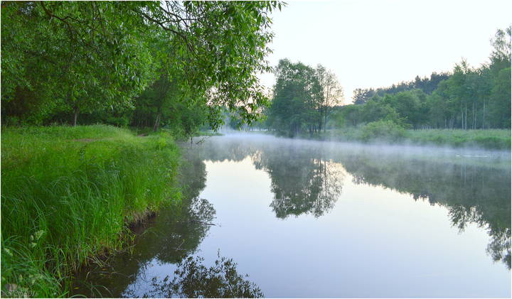 утром на реке 