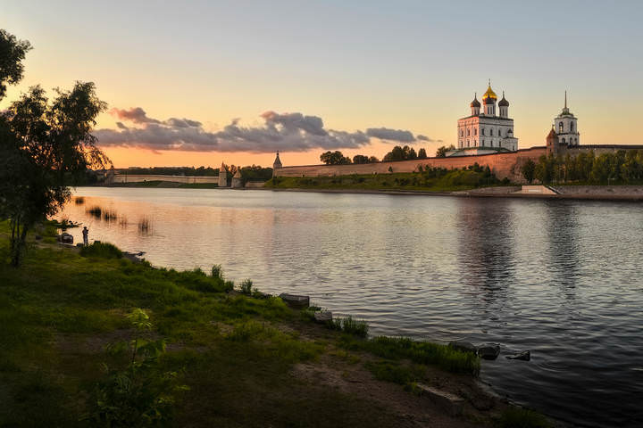 Тихий вечер на реке Великой