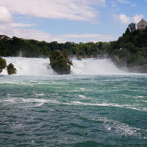 Neuhausen am Rheinfall - Швейцария.