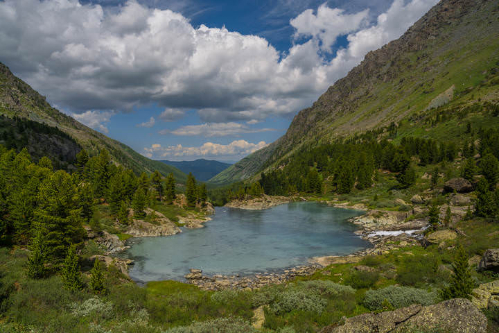На краю