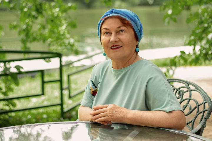 В голубом