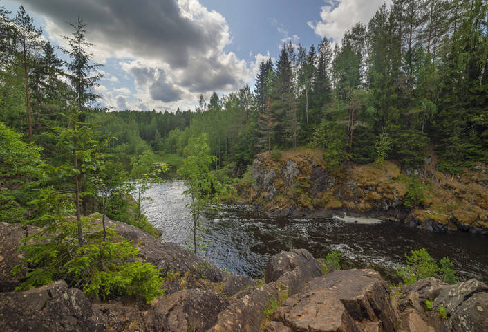 Река Суна после дождя 
