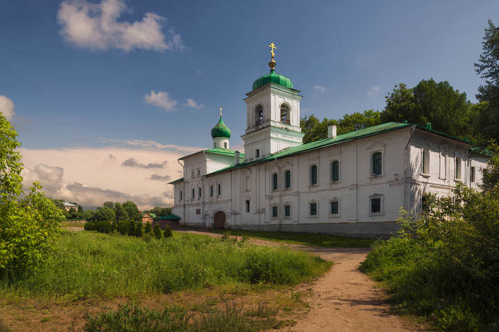 Мирожский монастырь