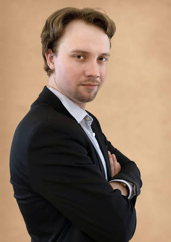 Актер Петр Жихарев