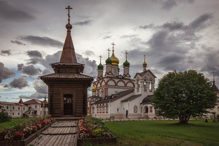 Троице-Сергиев Варницкий монастырь