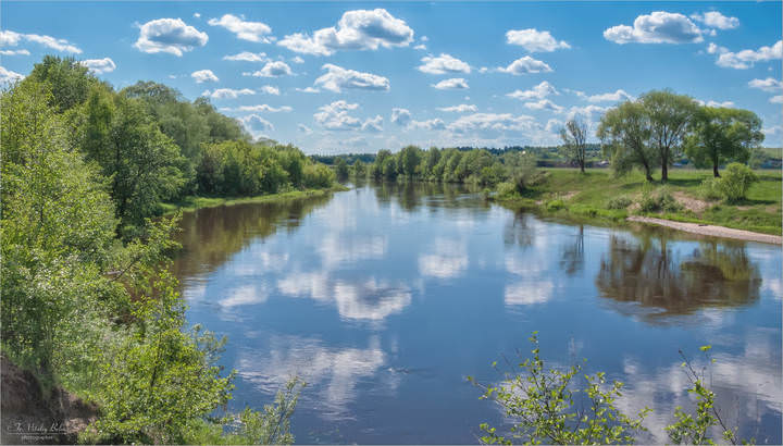 Смотрящие в зеркало реки