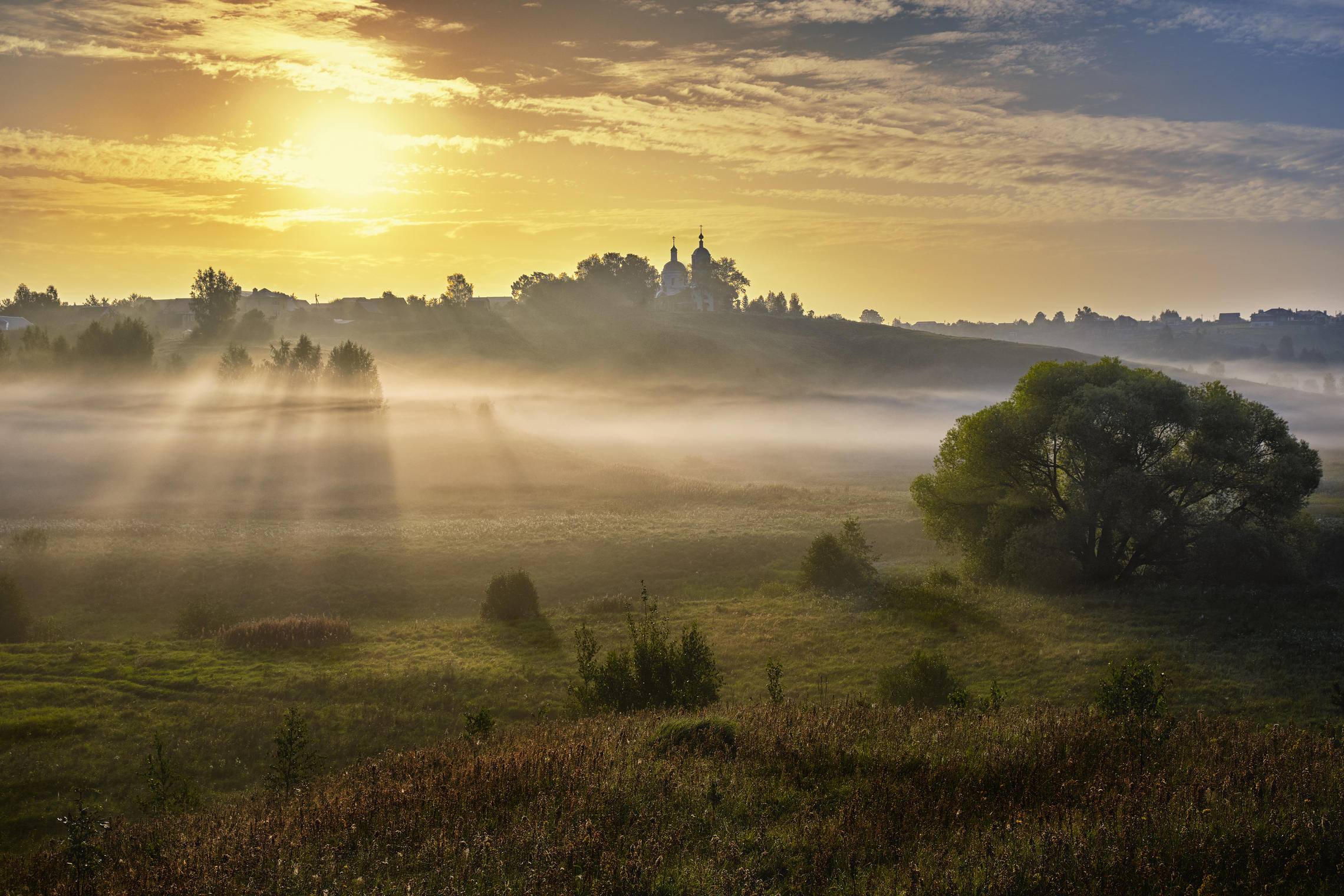 Раннее утро на природе. Туманное утро в Италии Айвазовский. Утренний туман. Рассвет туман. Ранний рассвет.