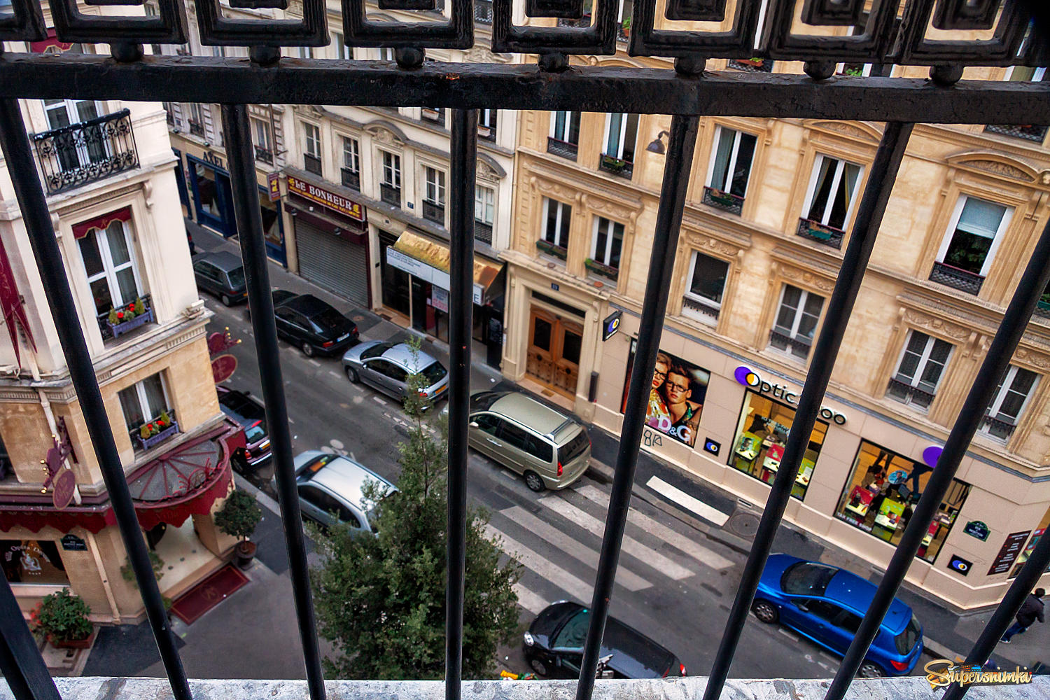 Из парижского окна...