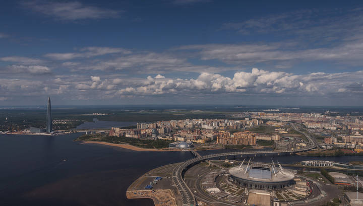 Пролетая над Петербургом